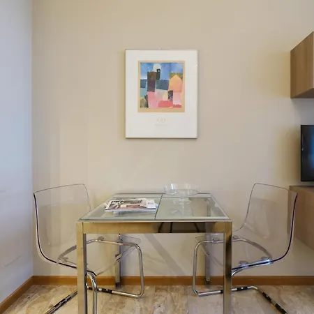 Lejlighed Contempora - Elvezia Park - 1bed, 1bath With Balcony - E15 *